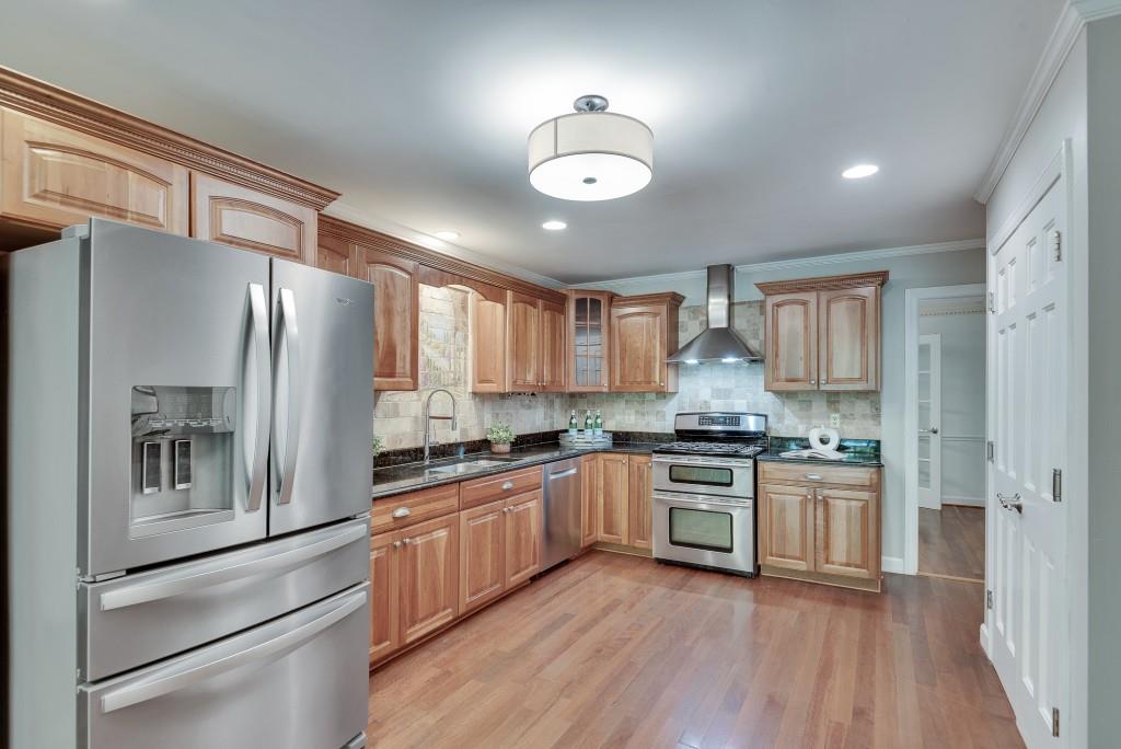 3684 Hunting Ridge Drive Southwest Lilburn, GA 30047 - Photo 14 of 57