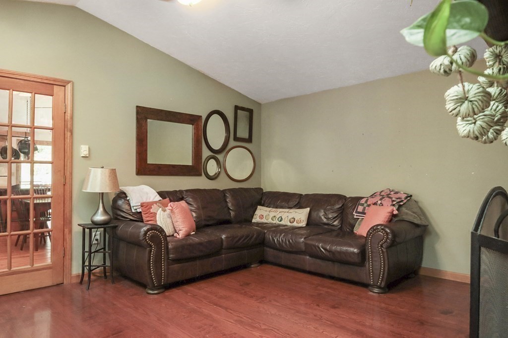 94 New Boston Road Dudley, MA 01571 - Photo 12 of 41 Gallery Image 12