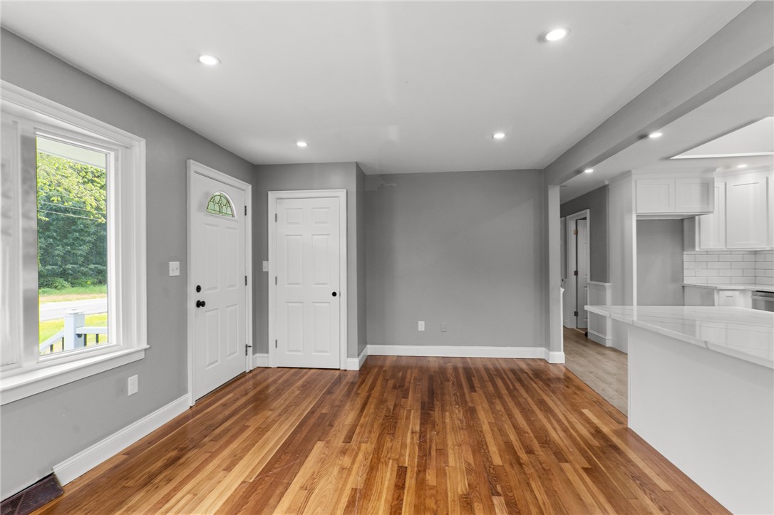 249 Barneyville Road Swansea, MA 02777 - Photo 11 of 40