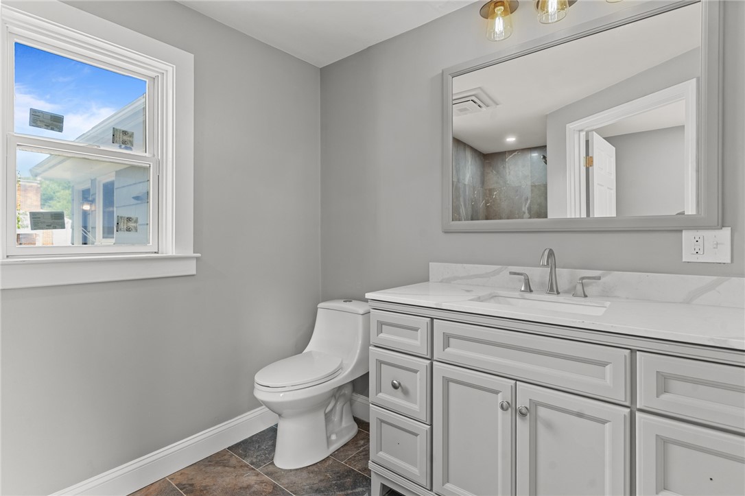 249 Barneyville Road Swansea, MA 02777 - Photo 23 of 40