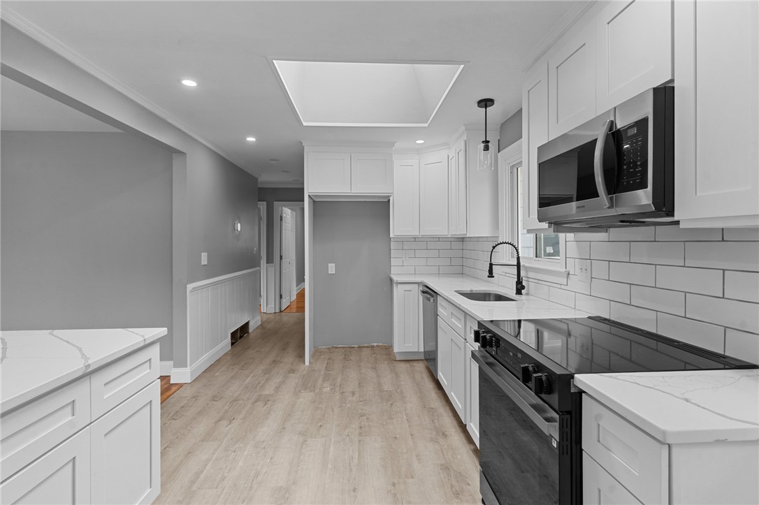 249 Barneyville Road Swansea, MA 02777 - Photo 4 of 40