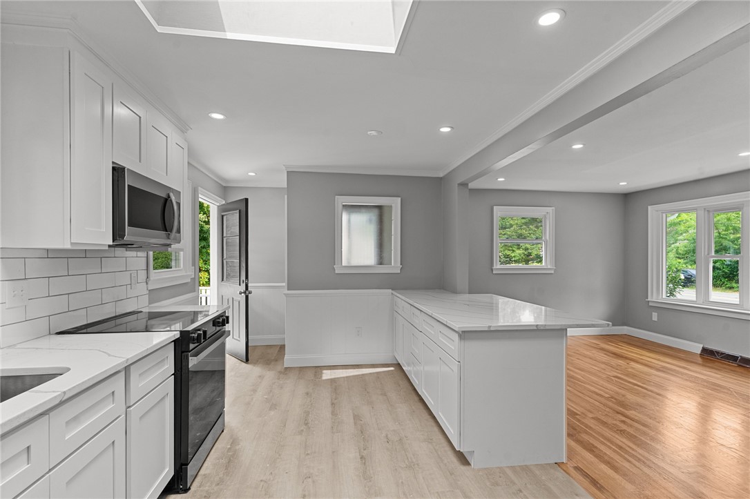 249 Barneyville Road Swansea, MA 02777 - Photo 7 of 40