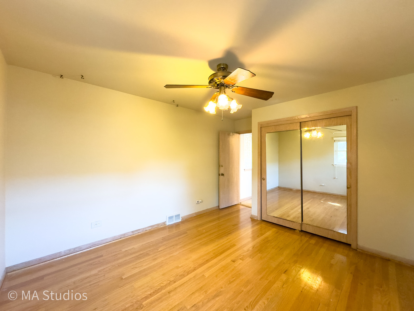 8636 40th Street Lyons, IL 60534 - Photo 16 of 50
