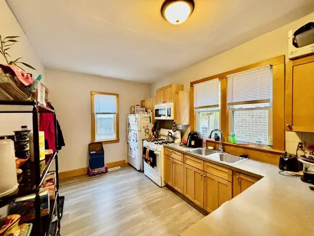 $299,800 | 1131 North Main Street, Rockford, IL 61103