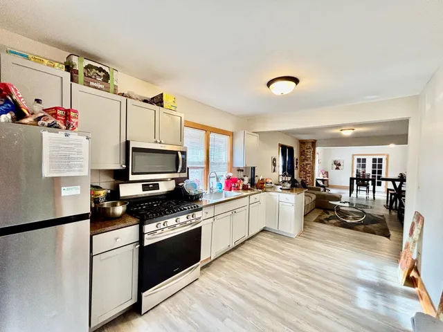 $299,800 | 1131 North Main Street, Rockford, IL 61103