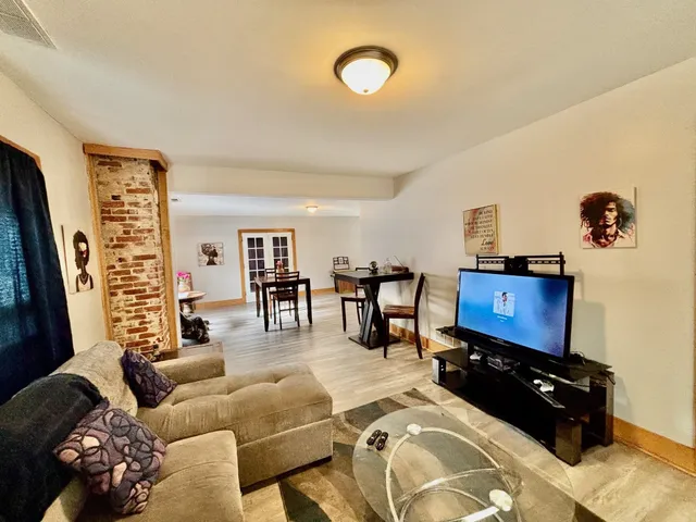 $299,800 | 1131 North Main Street, Rockford, IL 61103