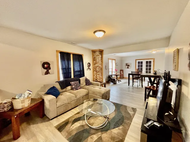 $299,800 | 1131 North Main Street, Rockford, IL 61103