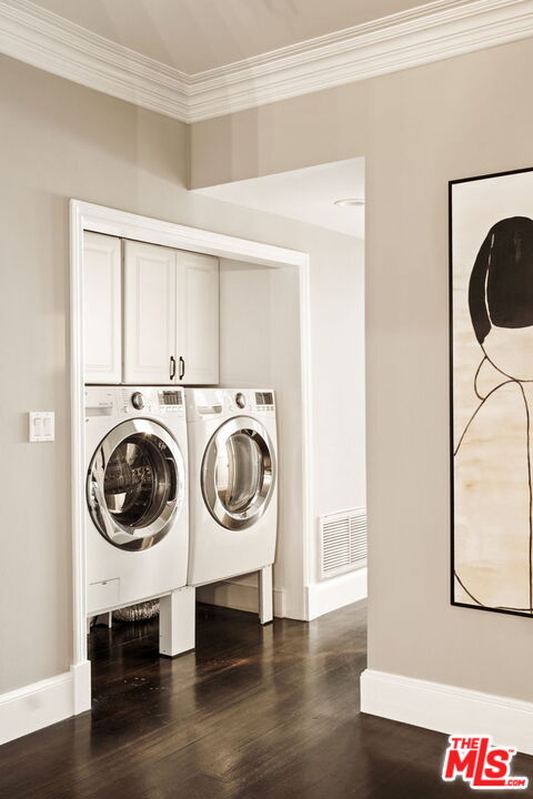 8455 Fountain Avenue, Unit 411 West Hollywood, CA 90069 - Photo 25 of 27 a view of livingroom with washer and dryer