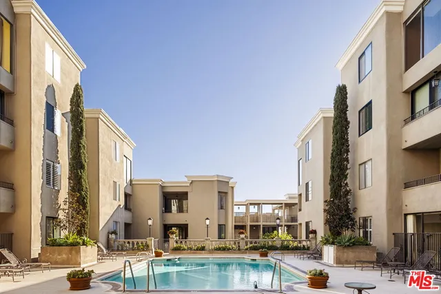 $995,000 | 8455 Fountain Avenue, Unit 411, West Hollywood, CA 90069