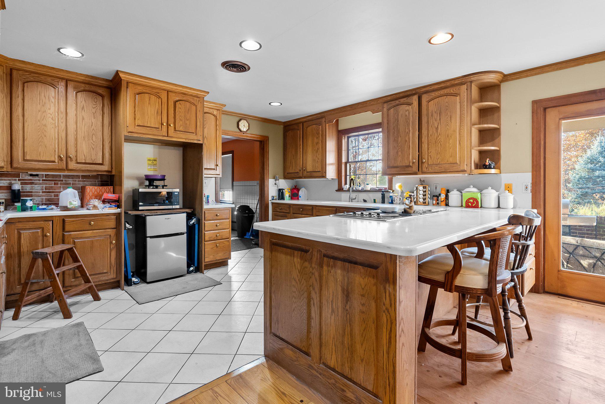 1990 Krammes Road Quakertown, PA 18951 - Photo 10 of 39 kitchen with peninsula