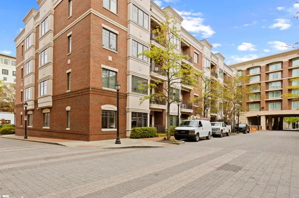 $895,000 | 155 Riverplace, Unit 109, Greenville, SC 29601