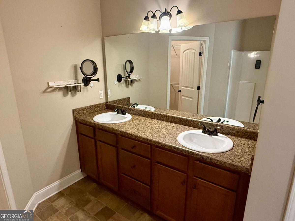 2839 Shadowstone Way Winder, GA 30680 - Photo 14 of 51