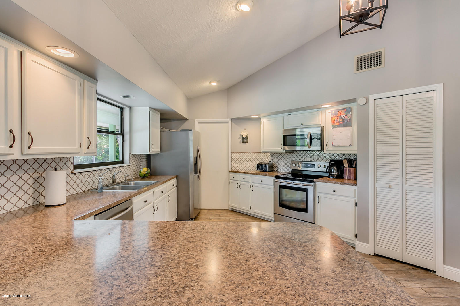 4300 Country Road Melbourne, FL 32934 - Photo 13 of 46 Breakfast Bar View