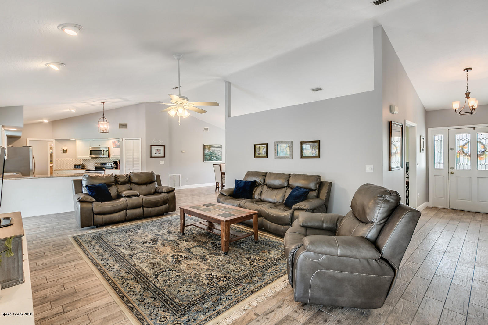 4300 Country Road Melbourne, FL 32934 - Photo 6 of 46 Spacious Family Room