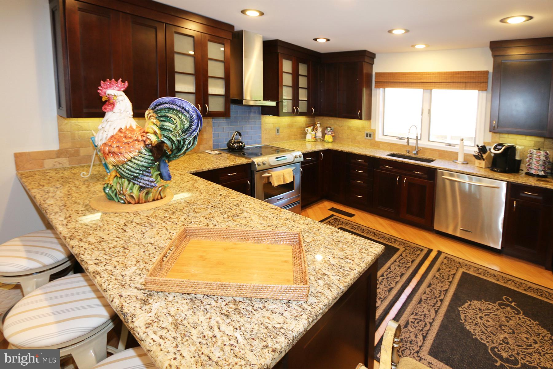 31 6th Street, Unit B Rehoboth Beach, DE 19971 - Photo 8 of 37 31B Sixth St Breakfast Bar