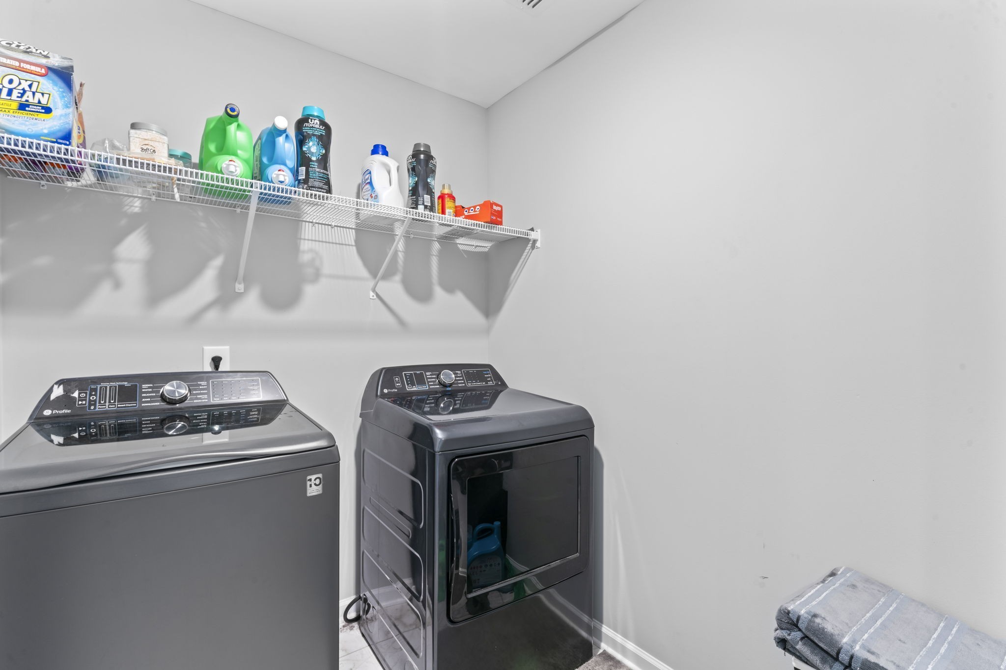 5711 Dockside Drive Rockvale, TN 37153 - Photo 26 of 30 a utility room with dryer and washer