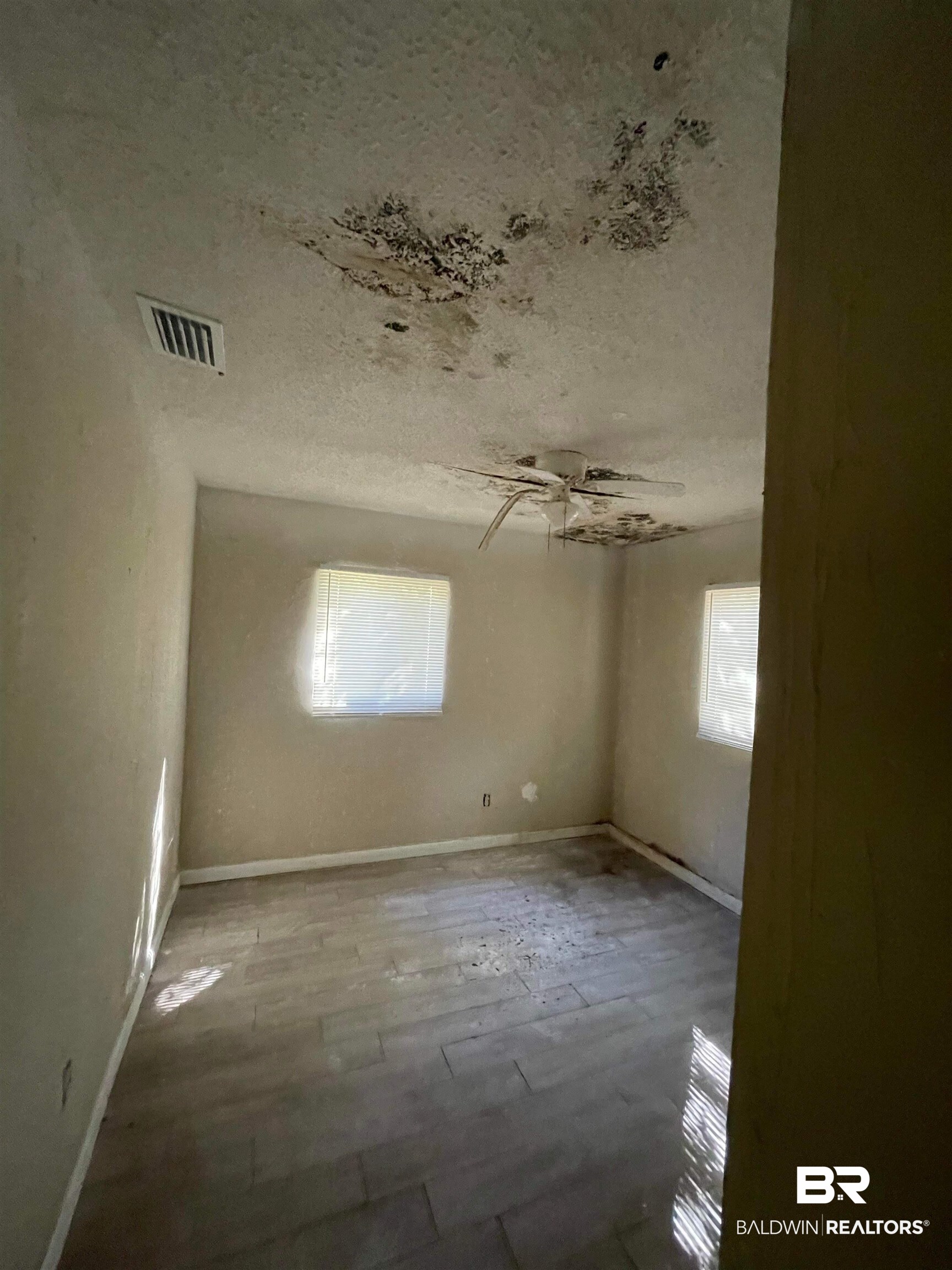 654 Halifax Drive Mobile, AL 36609 - Photo 6 of 7