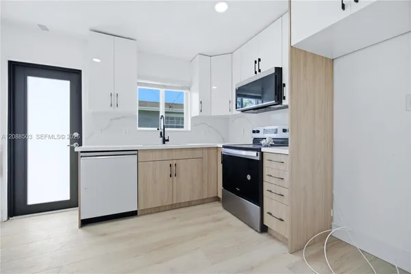 $2,500 | 2209 Southwest 61st Avenue, Unit 12, Miramar, FL 33023