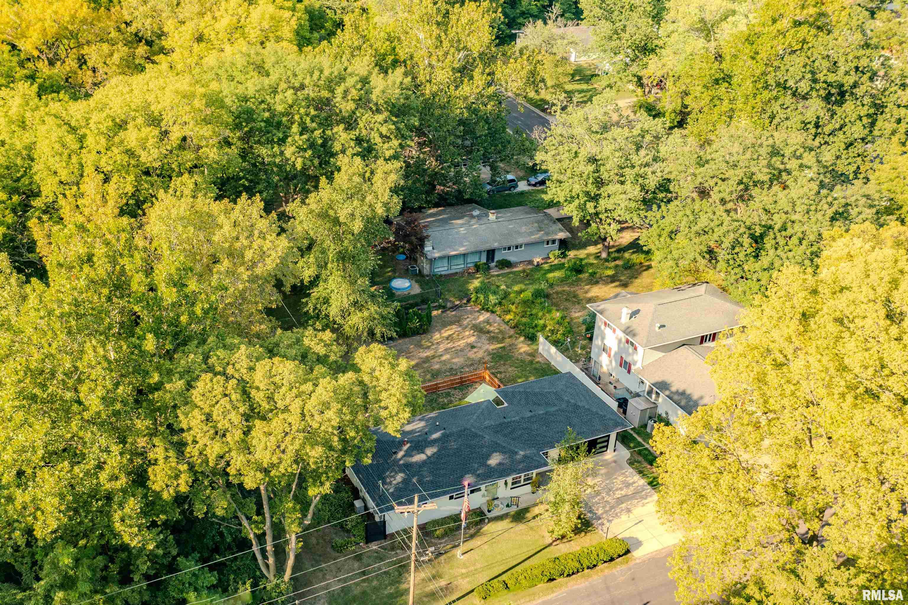 303 East Lyndale Road Peoria, IL 61614 - Photo 11 of 81