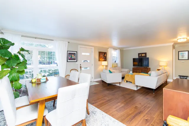 $239,900 | 303 East Lyndale Road, Peoria, IL 61614