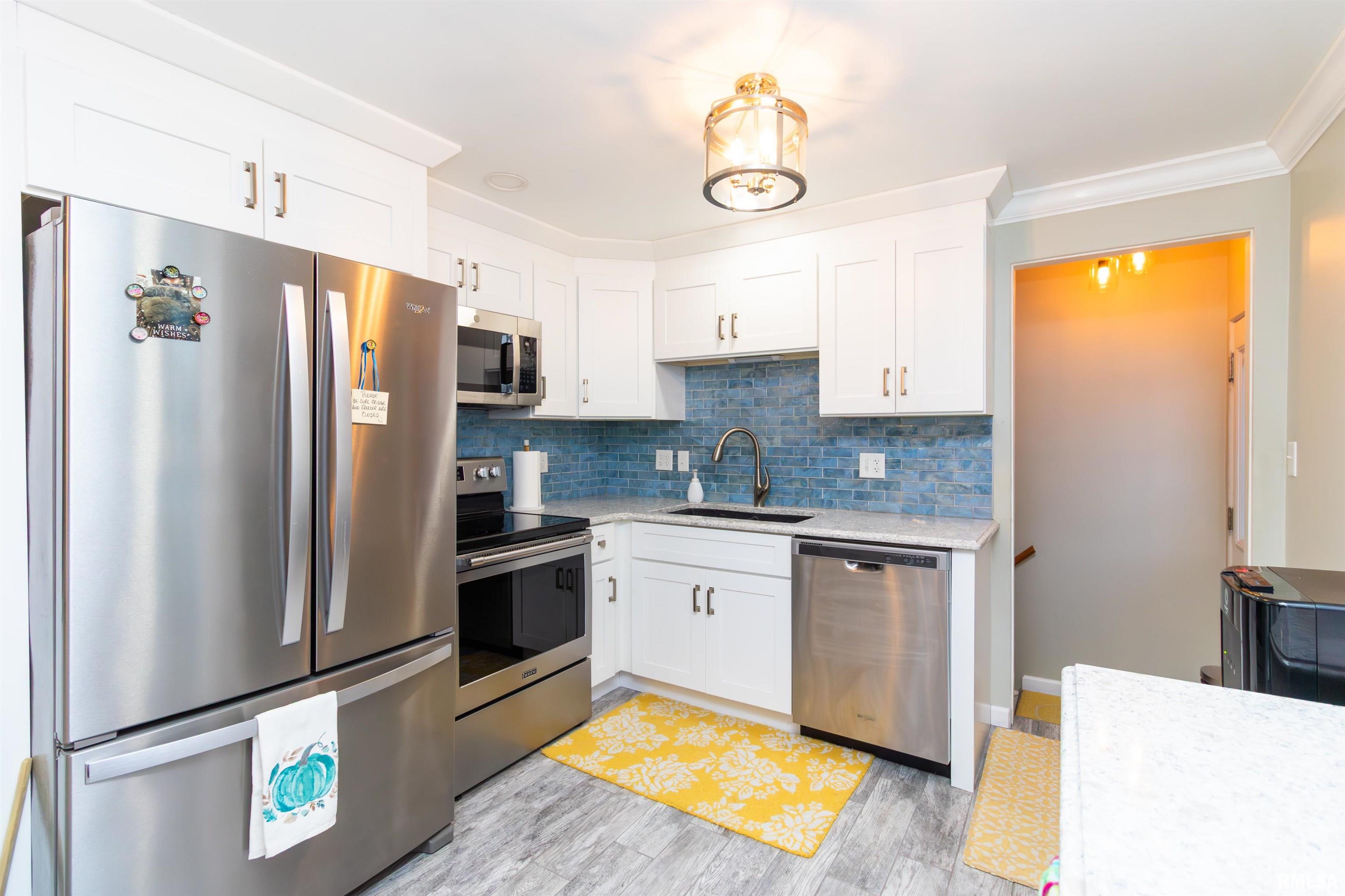 303 East Lyndale Road Peoria, IL 61614 - Photo 28 of 81