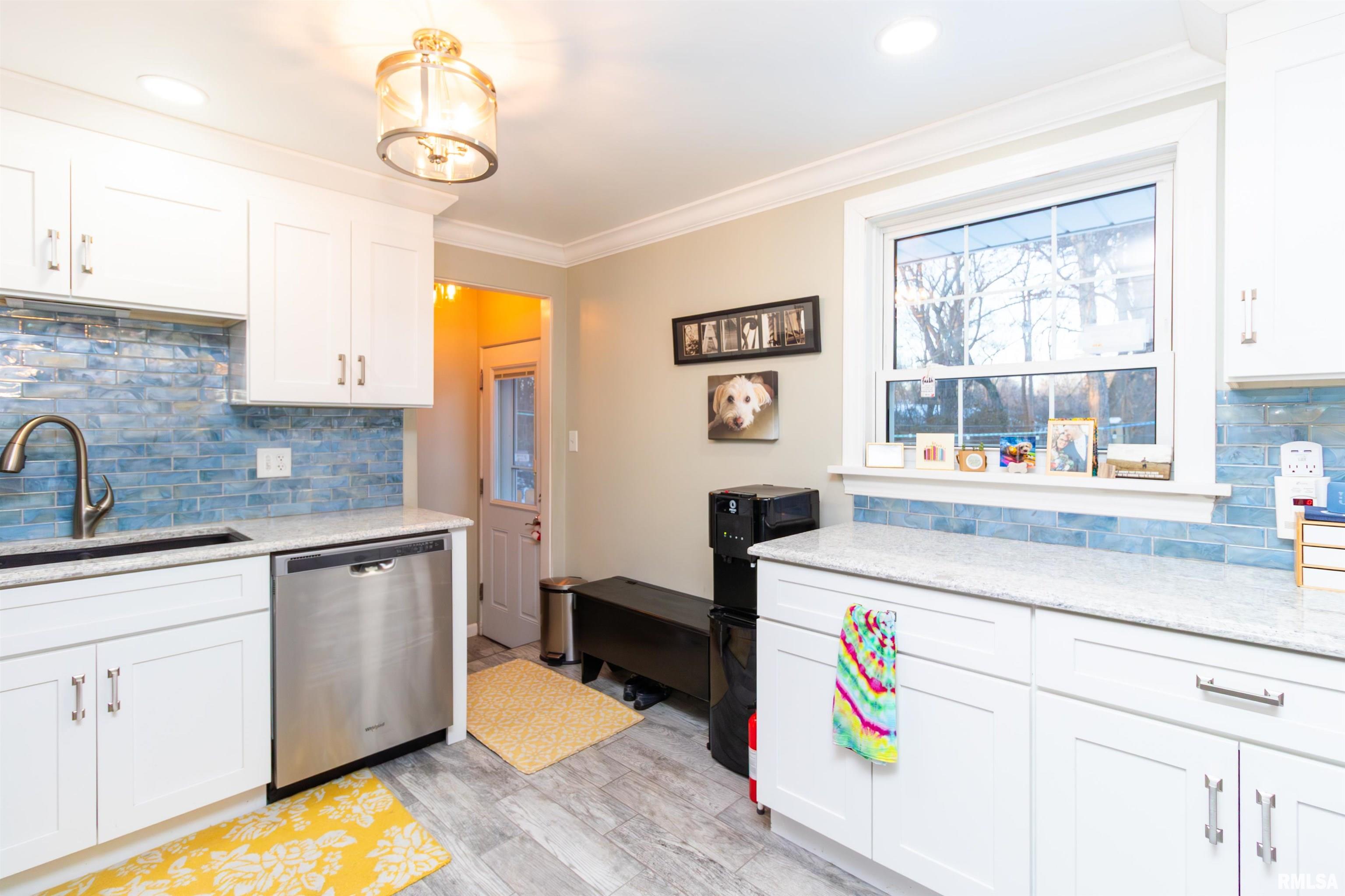 303 East Lyndale Road Peoria, IL 61614 - Photo 29 of 81