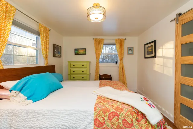 $239,900 | 303 East Lyndale Road, Peoria, IL 61614