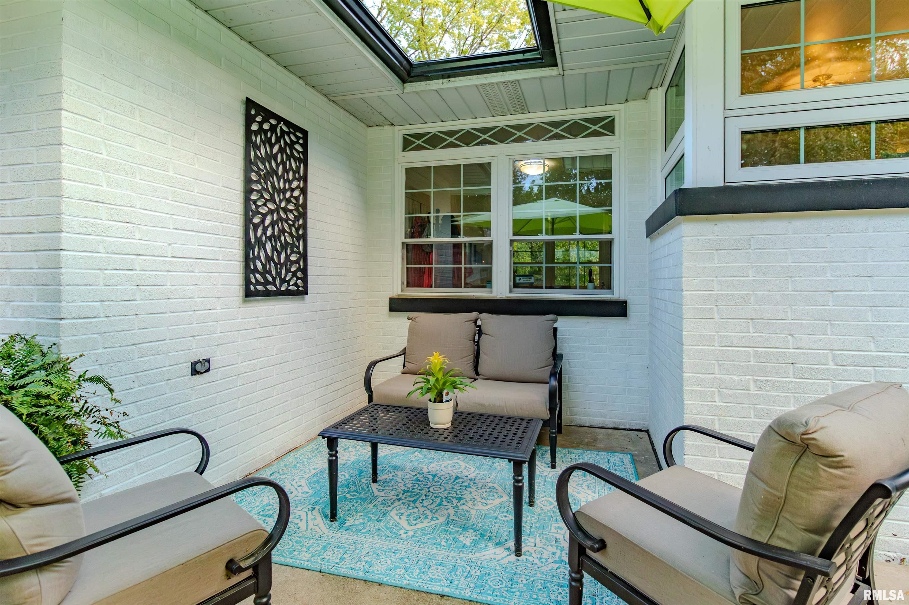 303 East Lyndale Road Peoria, IL 61614 - Photo 8 of 81