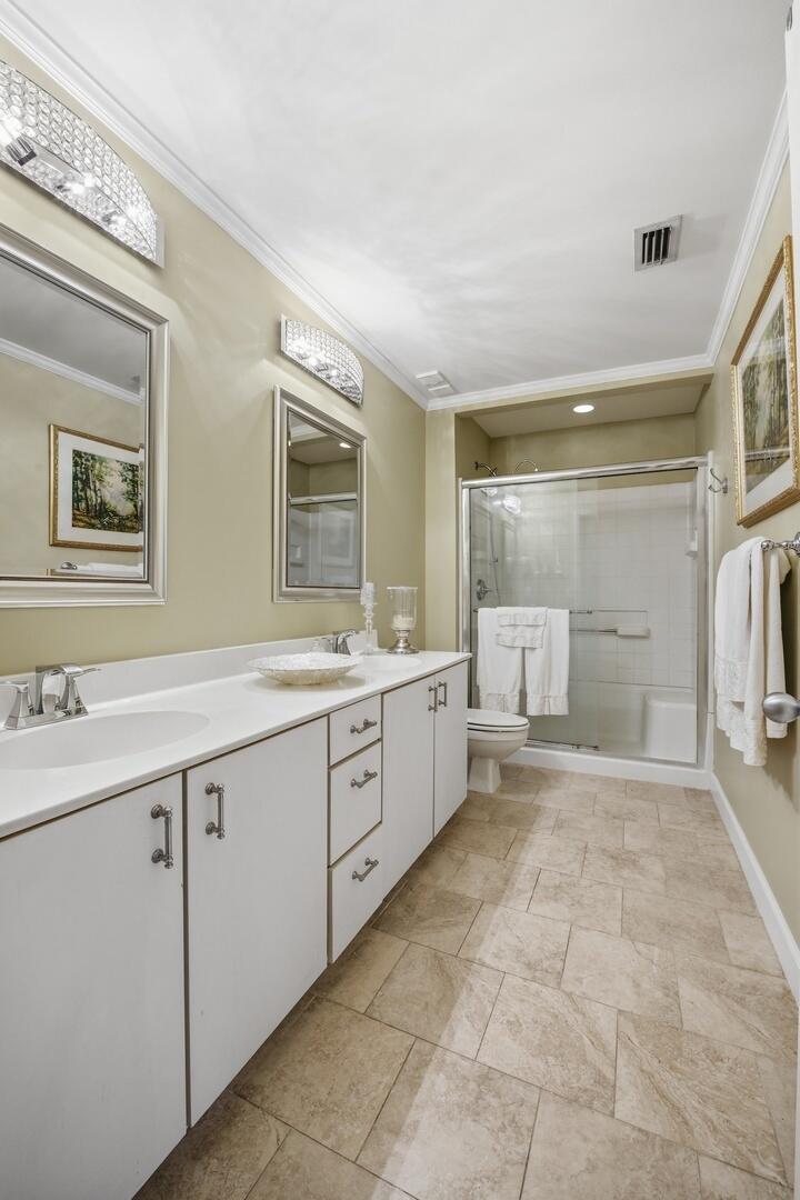 9172 Boca Gardens Parkway, Unit B Boca Raton, FL 33496 - Photo 23 of 54 Primary Bath