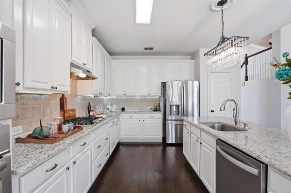 $599,000 | 913 Royal Oaks Drive, McKinney, TX 75072
