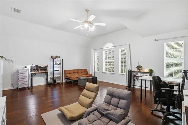 $599,000 | 913 Royal Oaks Drive, McKinney, TX 75072