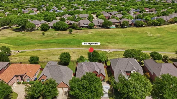 $599,000 | 913 Royal Oaks Drive, McKinney, TX 75072