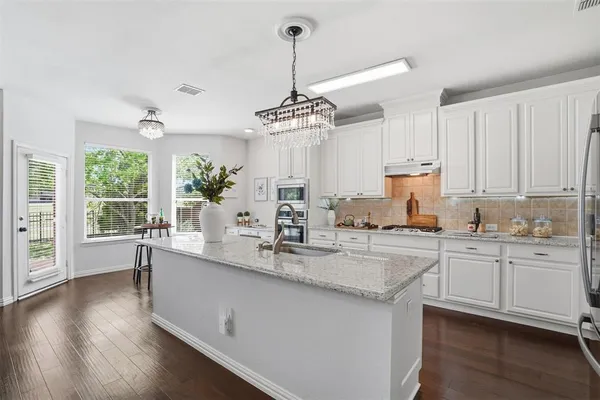 $599,000 | 913 Royal Oaks Drive, McKinney, TX 75072
