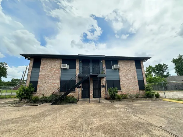 $1,000 | 5418 Weaver Road, Unit D, Houston, TX 77016