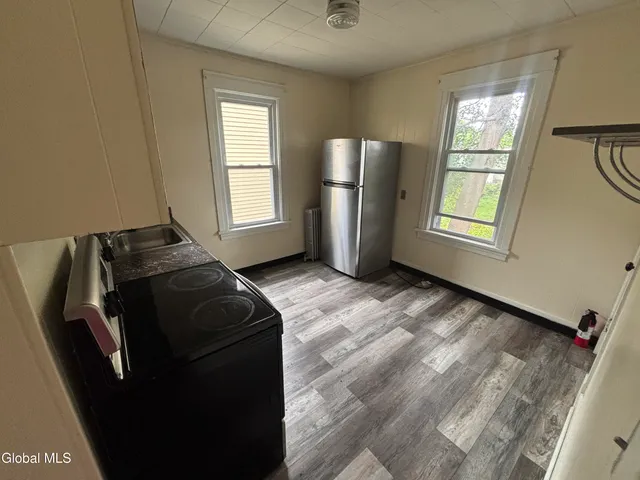 $1,650 | 456 Ontario Street, Unit 2, Albany, NY 12208