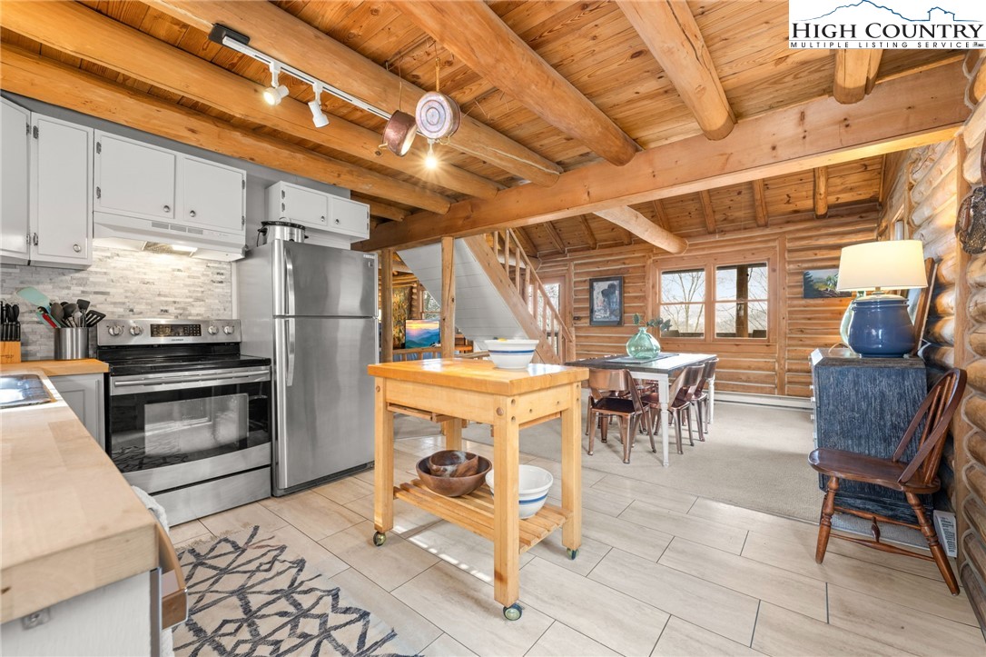 178 Fox Run Road Sugar Mountain, NC 28604 - Photo 10 of 46