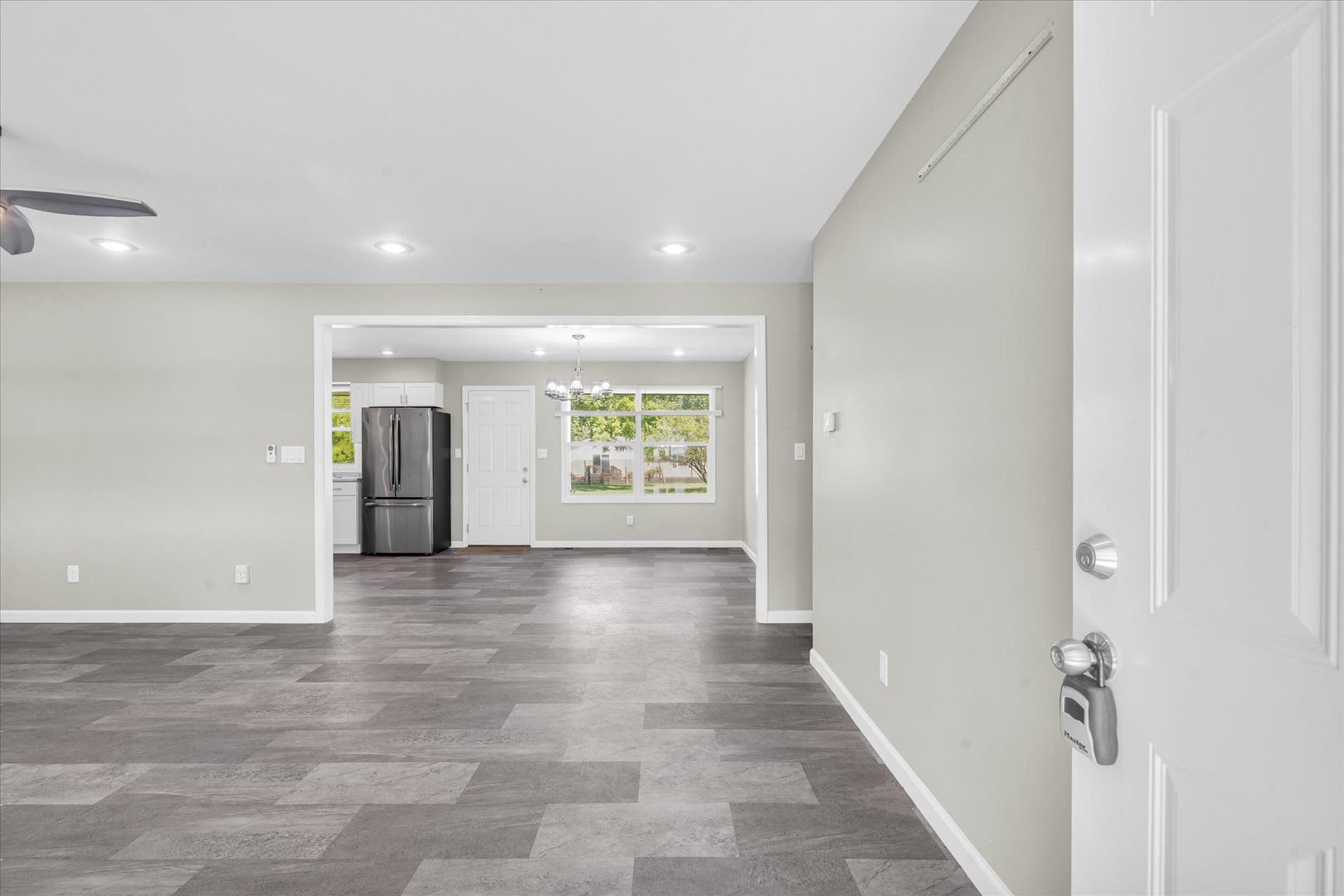 702 North Rising Road Champaign, IL 61822 - Photo 5 of 38 Gallery Image 5