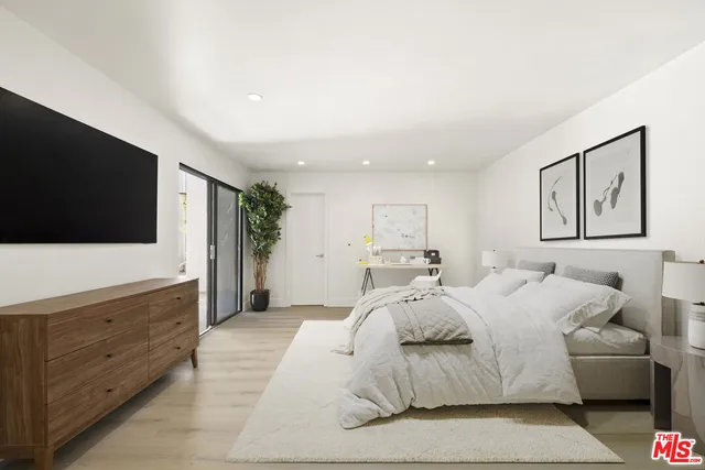 $849,000 | 906 North Doheny Drive, Unit 304, West Hollywood, CA 90069