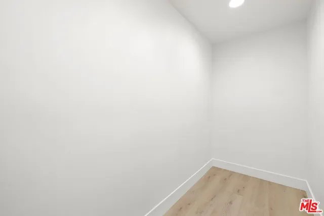 $849,000 | 906 North Doheny Drive, Unit 304, West Hollywood, CA 90069