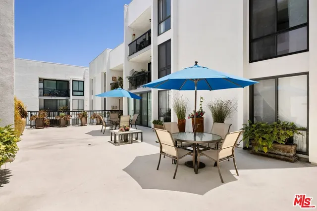 $849,000 | 906 North Doheny Drive, Unit 304, West Hollywood, CA 90069