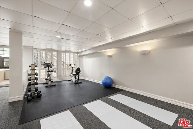 $849,000 | 906 North Doheny Drive, Unit 304, West Hollywood, CA 90069