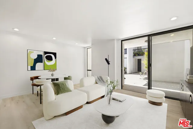 $849,000 | 906 North Doheny Drive, Unit 304, West Hollywood, CA 90069