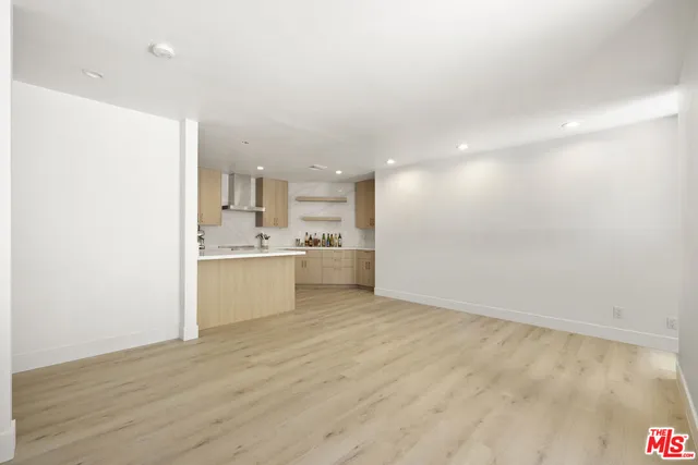 $849,000 | 906 North Doheny Drive, Unit 304, West Hollywood, CA 90069