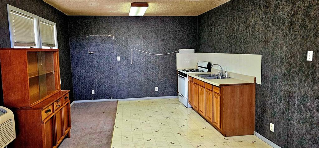 9100 Woodson Road Oswego, KS 67356 - Photo 28 of 34