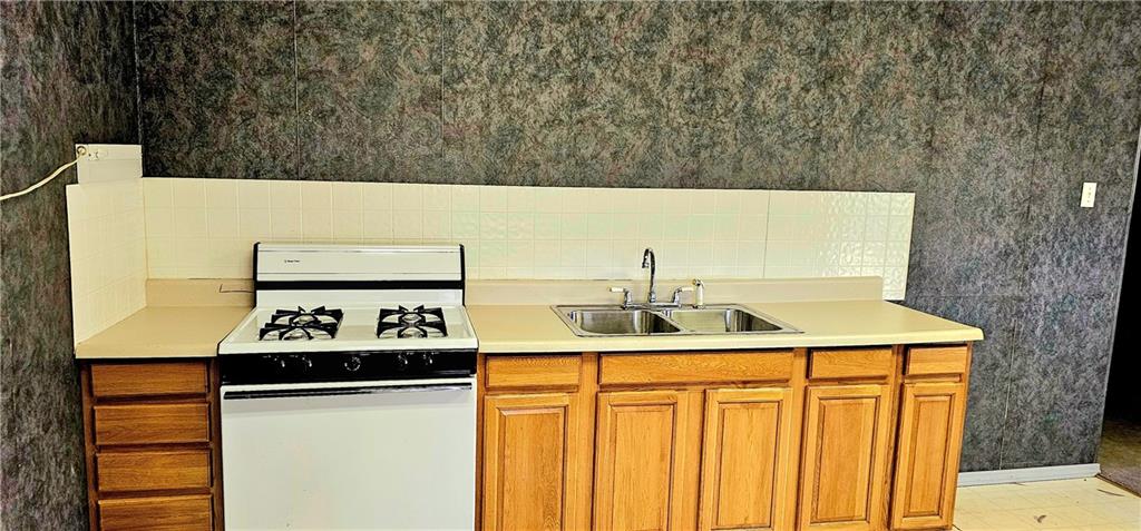 9100 Woodson Road Oswego, KS 67356 - Photo 31 of 34