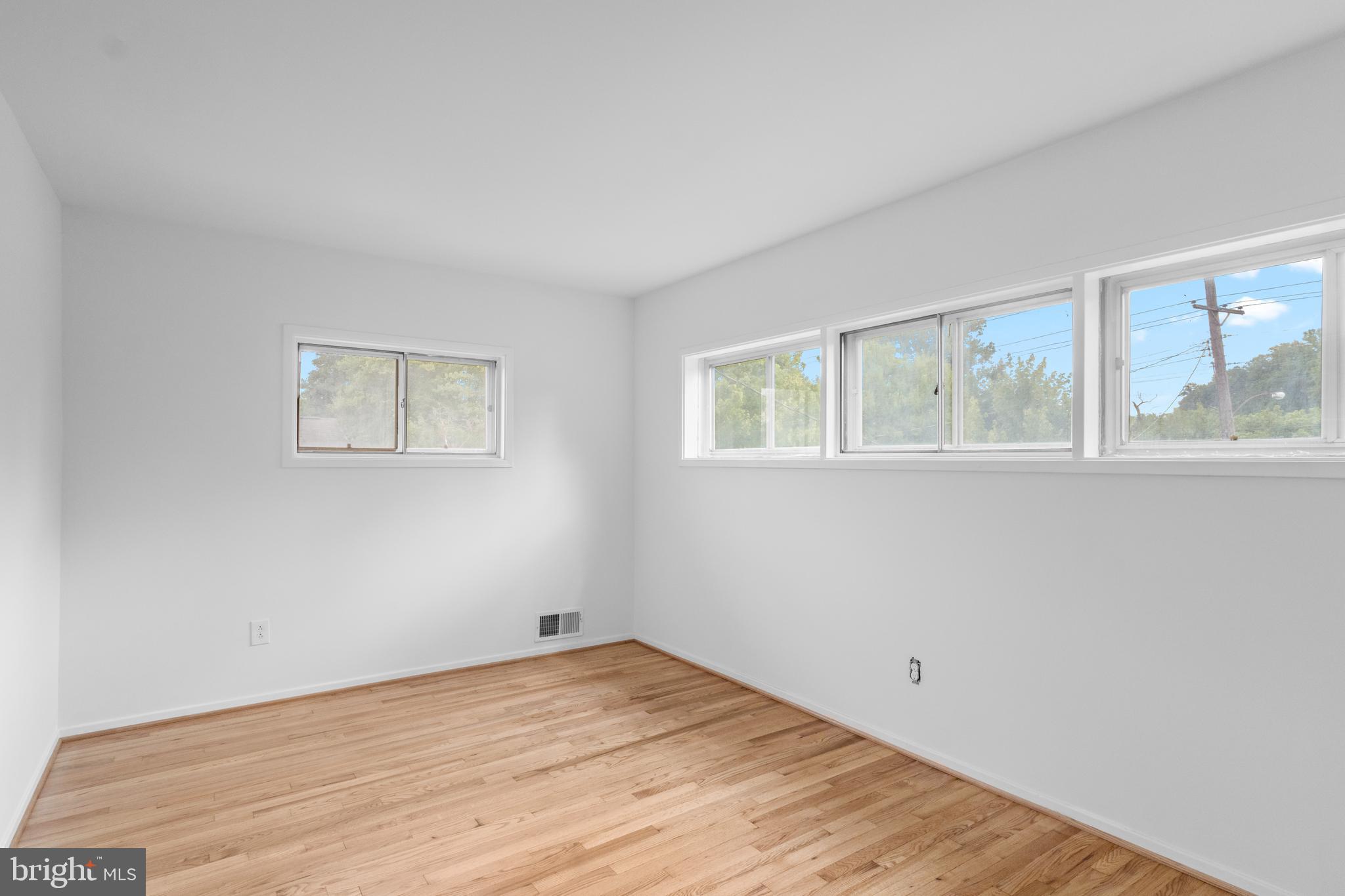 2302 Veirs Mill Road Rockville, MD 20851 - Photo 11 of 34 3rd large bedroom view 1