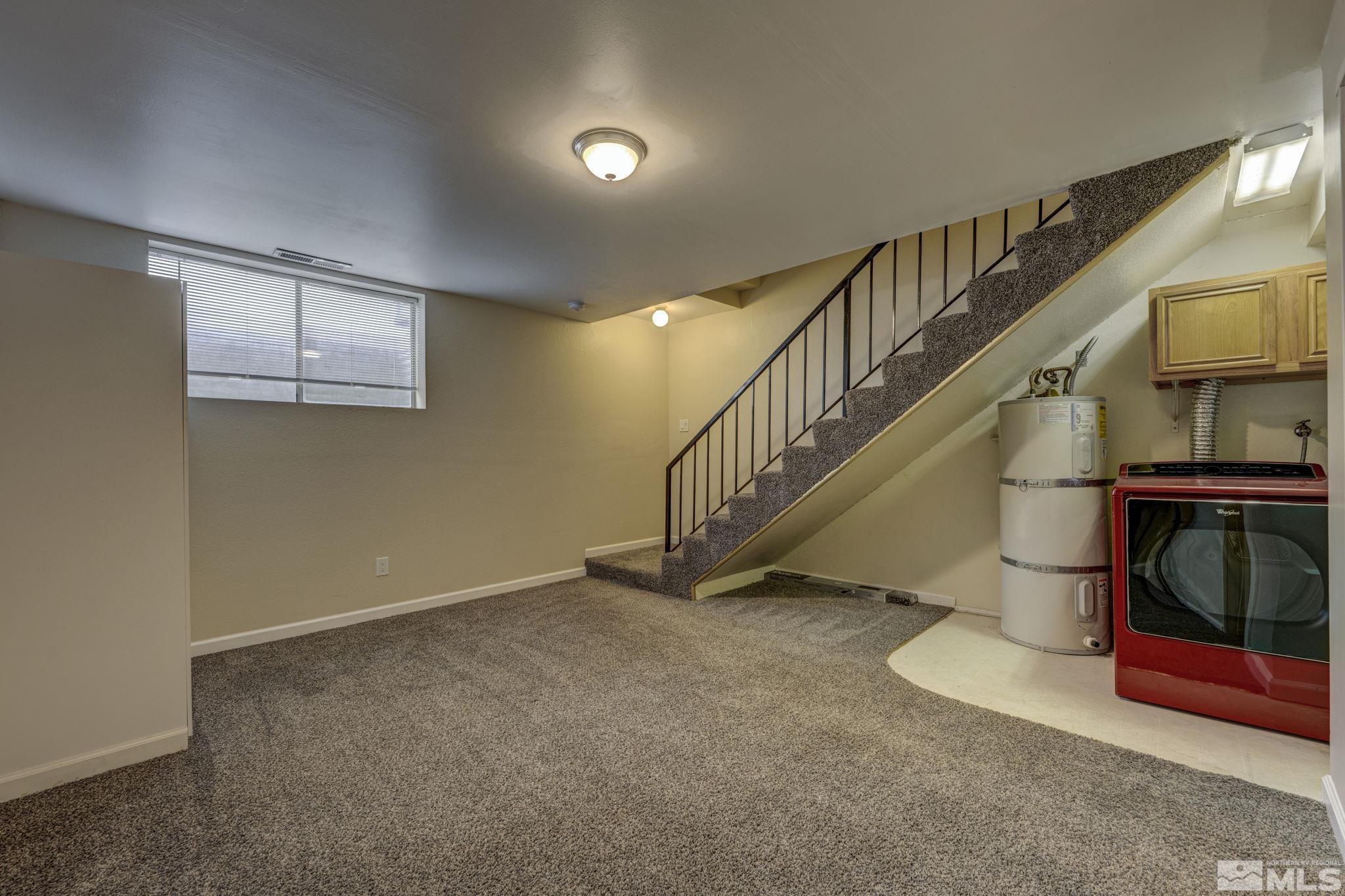 1424 East 9th Street, Unit 3 Reno, NV 89512 - Photo 11 of 26 a view of entryway and hall