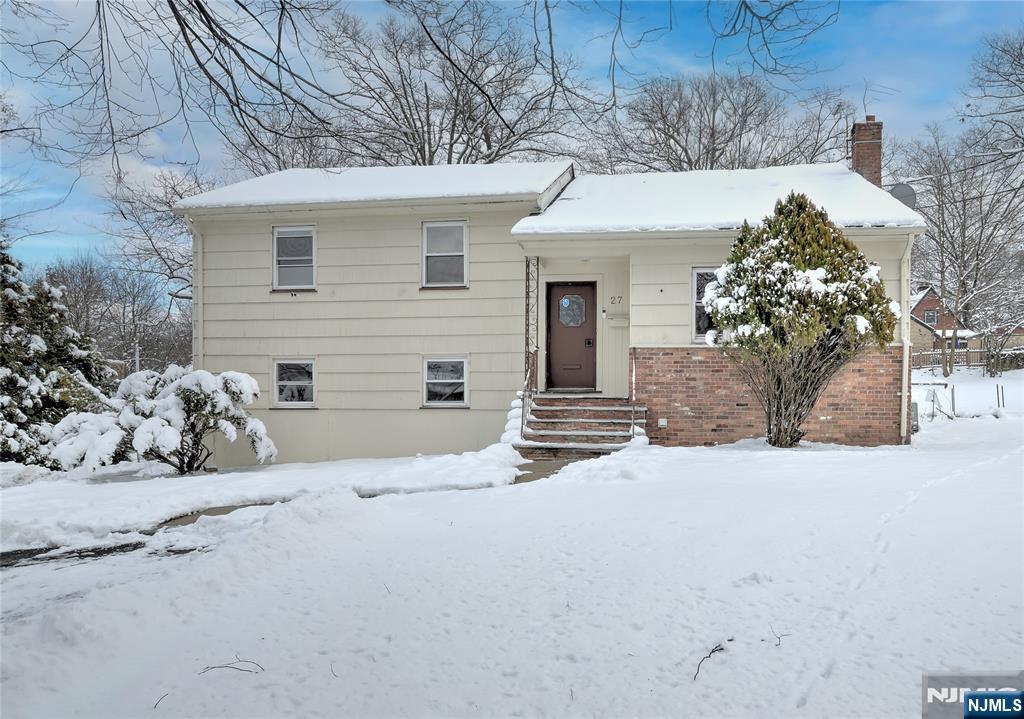 27 Old Short Hills Road West Orange, NJ 07052 - Photo 2 of 35