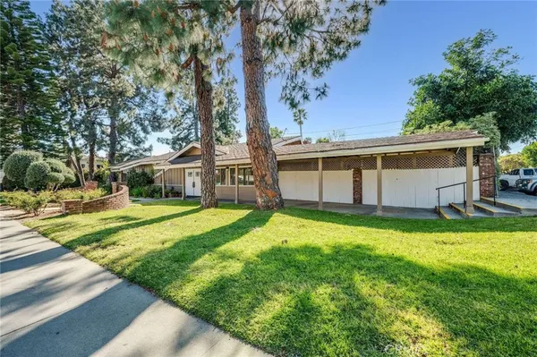 $3,200 | 623 East Matchwood Place, Azusa, CA 91702