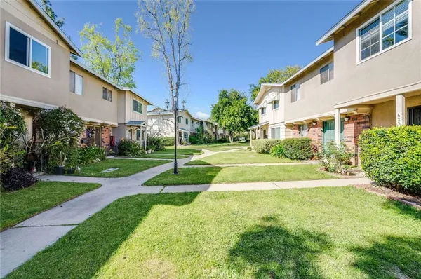 $3,200 | 623 East Matchwood Place, Azusa, CA 91702